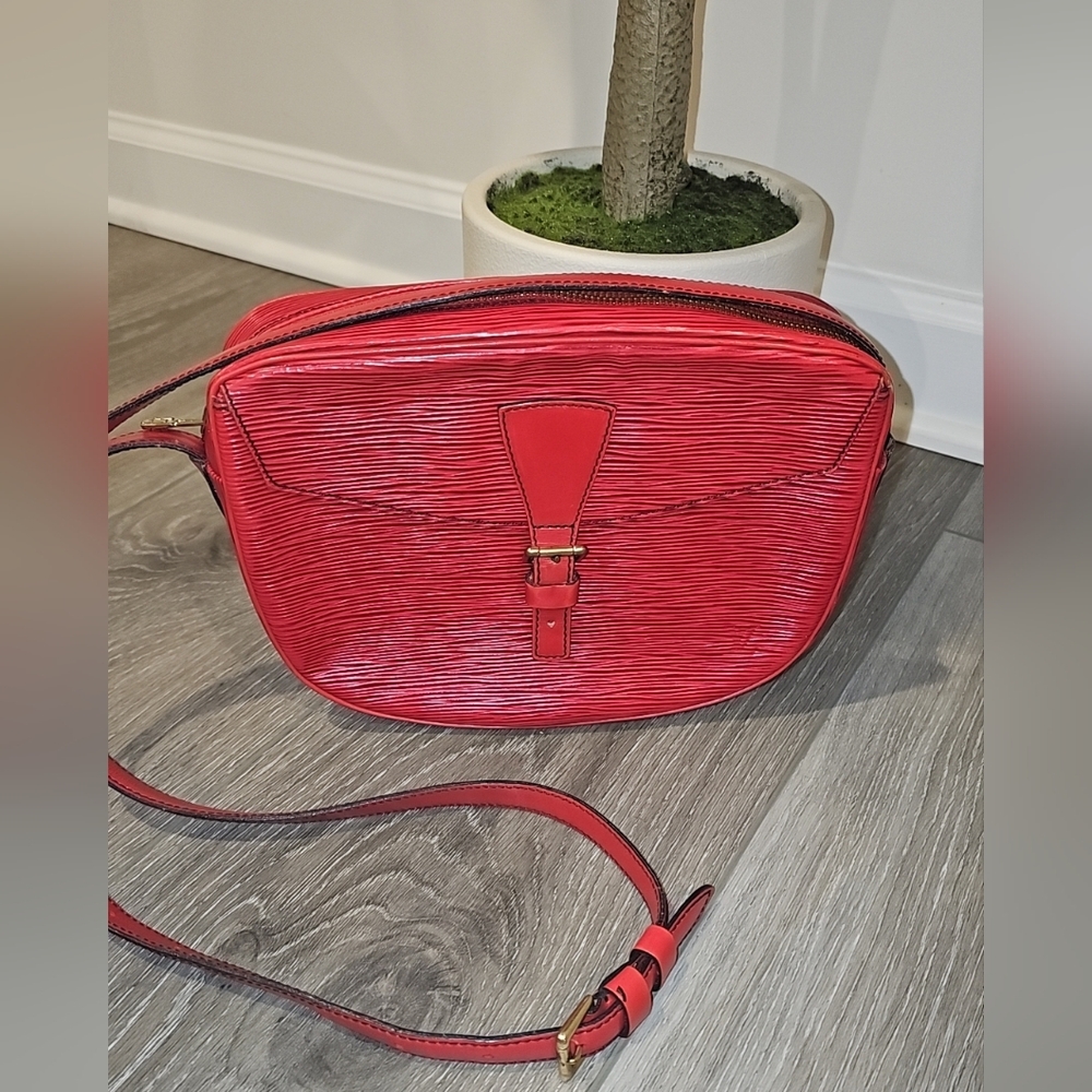 Authentic Louis Vuitton Vintage Jeune Fille bag/crossbody, red Epi leather